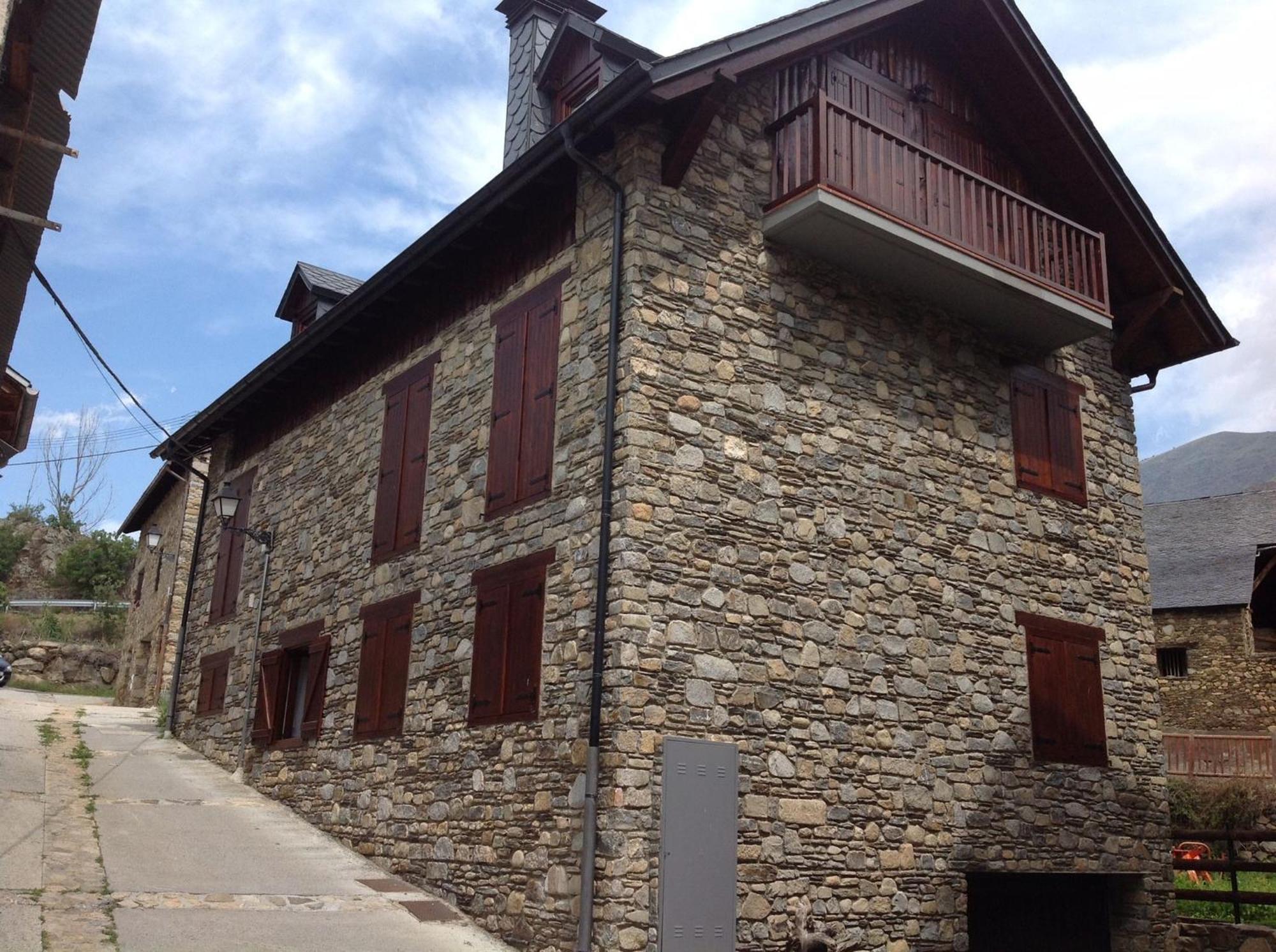 Ferienwohnung Luxury House Valencia D'Aneu Exterior foto