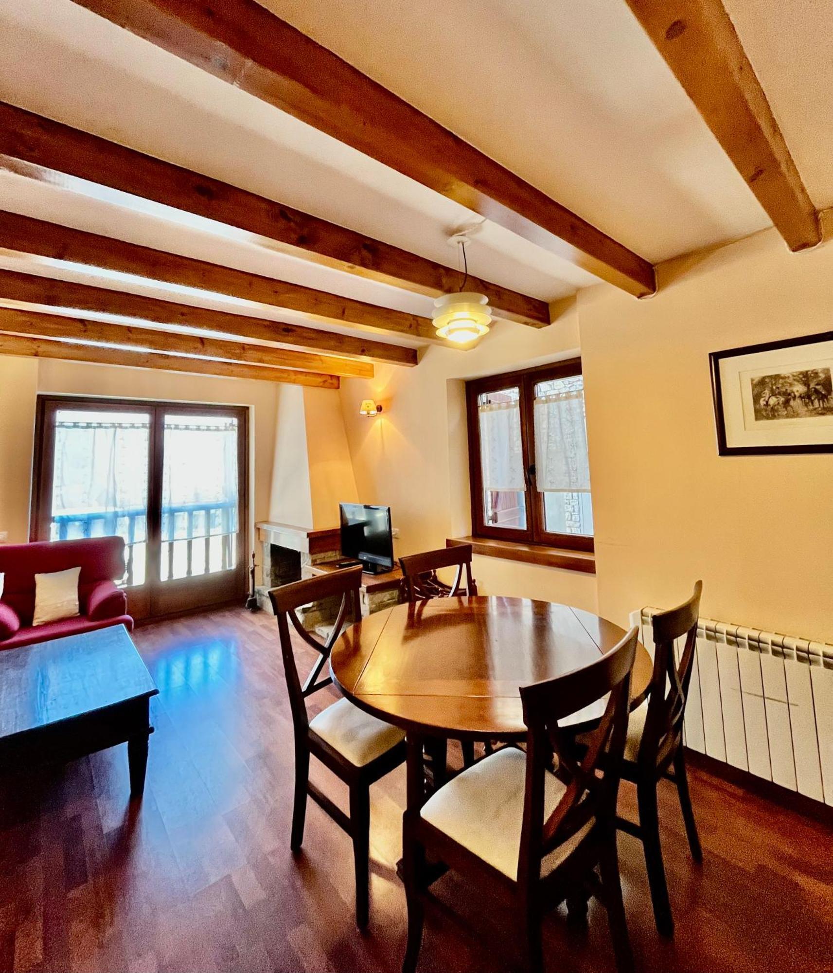Ferienwohnung Luxury House Valencia D'Aneu Exterior foto